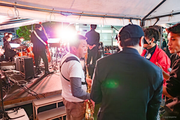 サンパール#11_ステージ脇